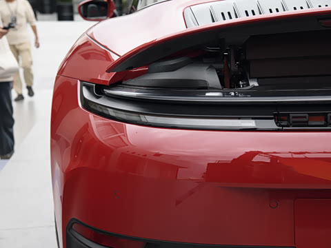 2025�� Targa 4 GTS 3.6T