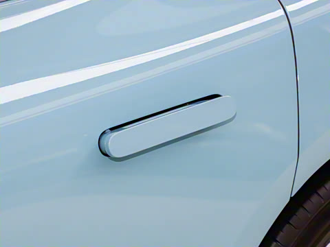 2025�� 705km Max