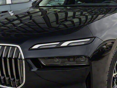 2023�� 735Li ������װ