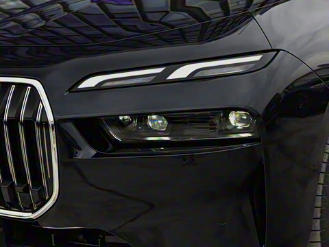 2023�� 735Li ������װ