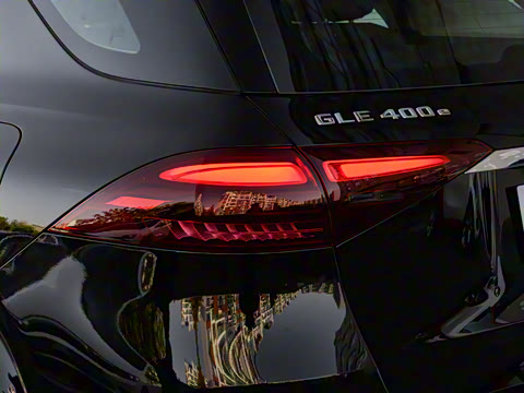 2025�� GLE 400 e 4MATIC