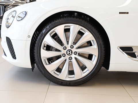 2024�� GT V8 Edition 8