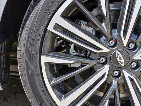 2024�� 1.6T DCT�