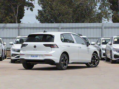 2025�� �Ŀ�� 300TSI R-Line