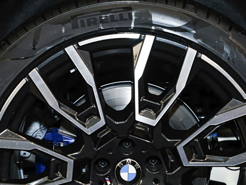 2023�� xDrive 40Li M�˶���װ