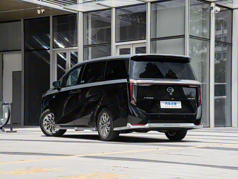 2025�� Ǭ��ϵ�� Ultra ͷ�Ȳ�