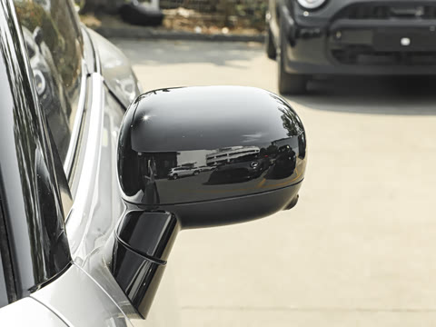 2025�� JOHN COOPER WORKS