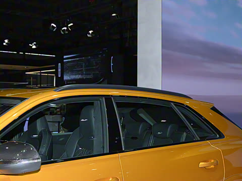 2023�� 55 TFSI ����������