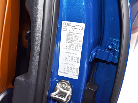 2025�� 55 TFSI quattro S line�����