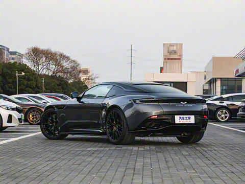 2025�� 4.0T V8 Coupe