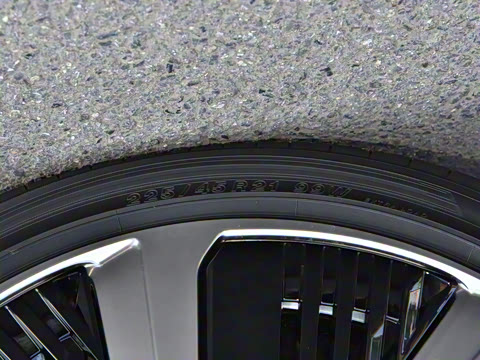 2025�� 550 PRO���а�