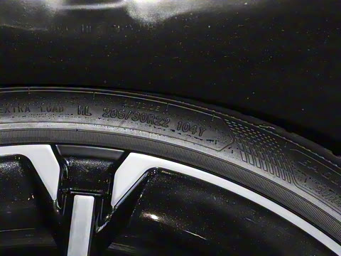 2025�� Black Badge