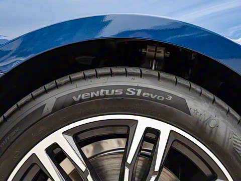 2024�� 525Li M�˶���װ