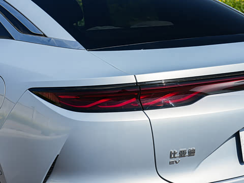 2025�� EV ���������״��콢��