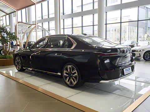 2023�� 740Li ������ ������װ