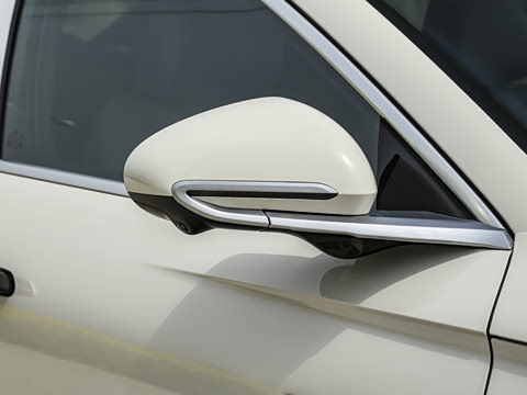 2025�� �Ǽݰ� DM-i 1.5T 125km �콢��