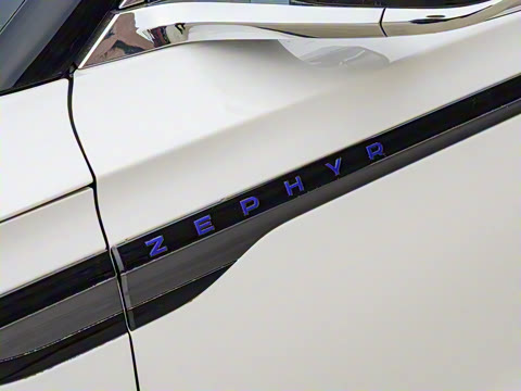 2025�� 2.0T ���л춯��