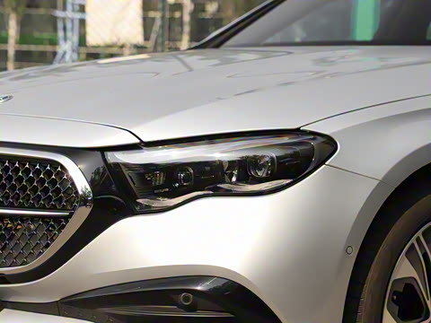 2024�� E 350 e L ���ʽ��϶����˶��γ�