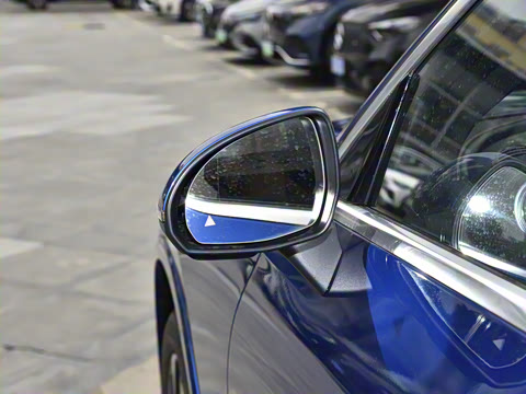 2024��  �Ŀ� GLC 260 L 4MATIC ������ 5��