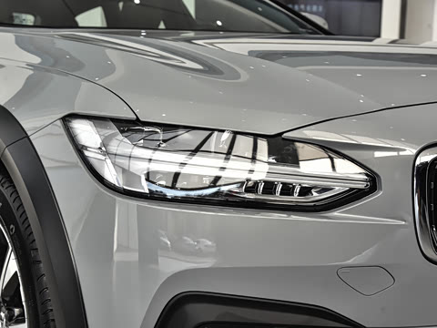 2025�� Cross Country B5 AWD ��Զ��