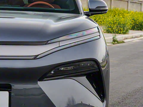 2025�� DM 215KM�����״��콢��