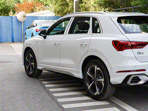 2025�� quattro 45�����ذ� 35TFSI ʱ�ж�����