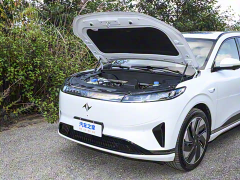 2025�� 210Ultra���̰� 5��