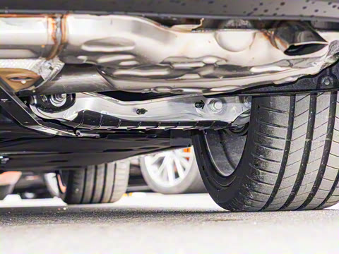 2025�� 55 TFSI quattro ������