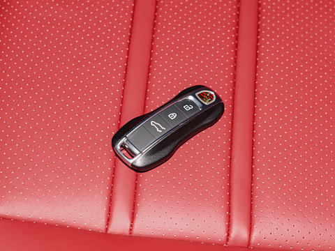 2025�� Cayenne 3.0T