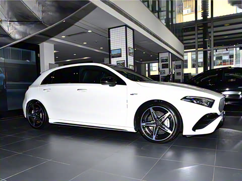 2025�� AMG A 35 4MATIC