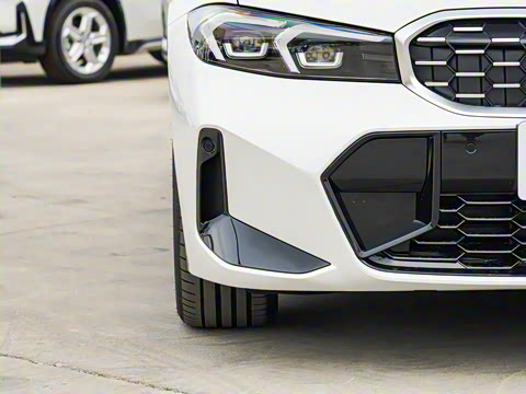 2025�� 325i M�˶���װ