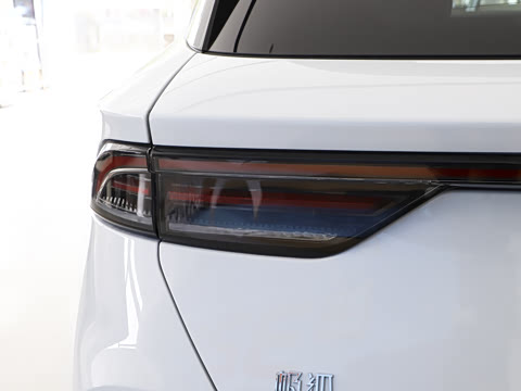 2025�� 688MAX 160kW