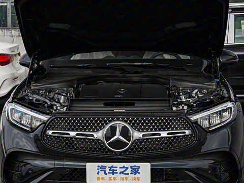 2025�� GLC 300 L 4MATIC ������ 5��