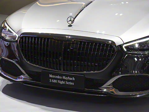 2025�� �Ŀ� S 680 4MATIC ��ҹ��