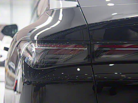 2025�� 560MAX 185kW