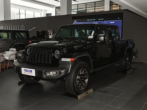 2023�� 3.6L Overland