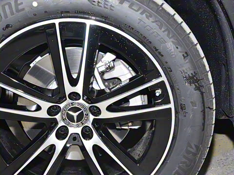 2025�� GLC 260 L 4MATIC ������