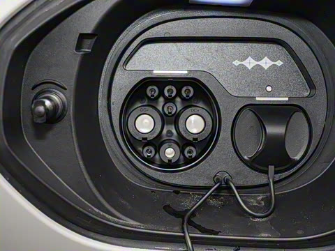 2025�� 501KM ����Max��