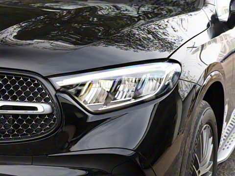 2025�� GLC 300 L 4MATIC ������ 5��