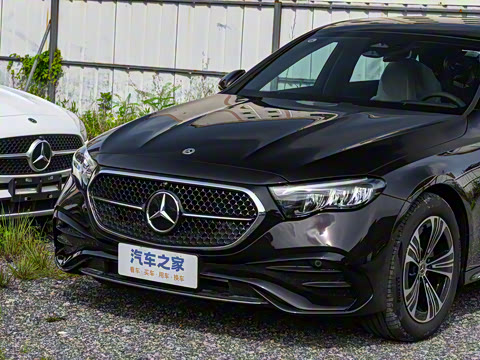 2025�� �Ŀ� E 260 L �˶���