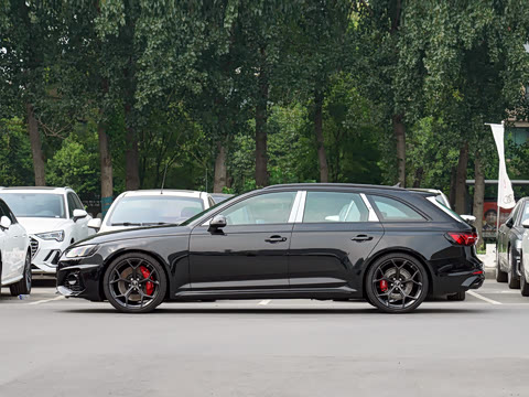 2024��  RS4 Avant ȼ���