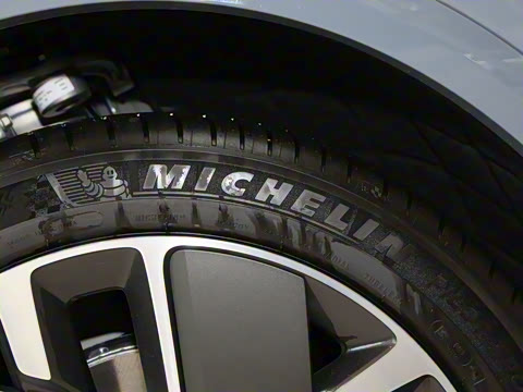 2025�� Ultra ���ܻ��°�