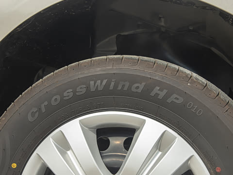 2025�� M5 1.6L ���������� 7��