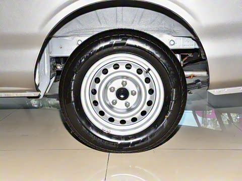 2024�� M5 1.6L ��׼��7��CNG