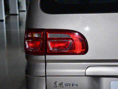 2024�� M5 1.6L ��׼��7��CNG