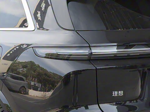 2025�� Ultra ���ܻ��°�