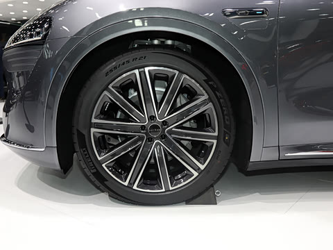 2024�� ���� 736km UItra