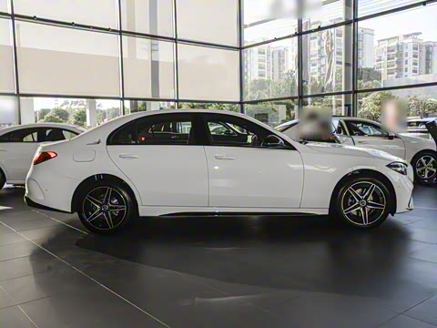 2025�� C 260 L �ҹ�˶���