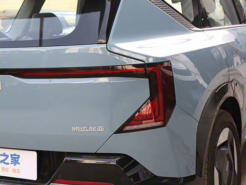 2025�� 630 Wave AWD