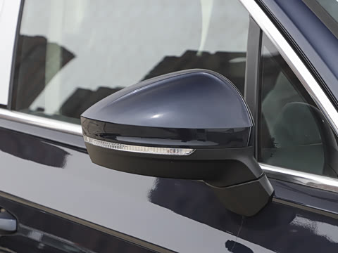 2025�� 2.0TSI ��Ӱ��